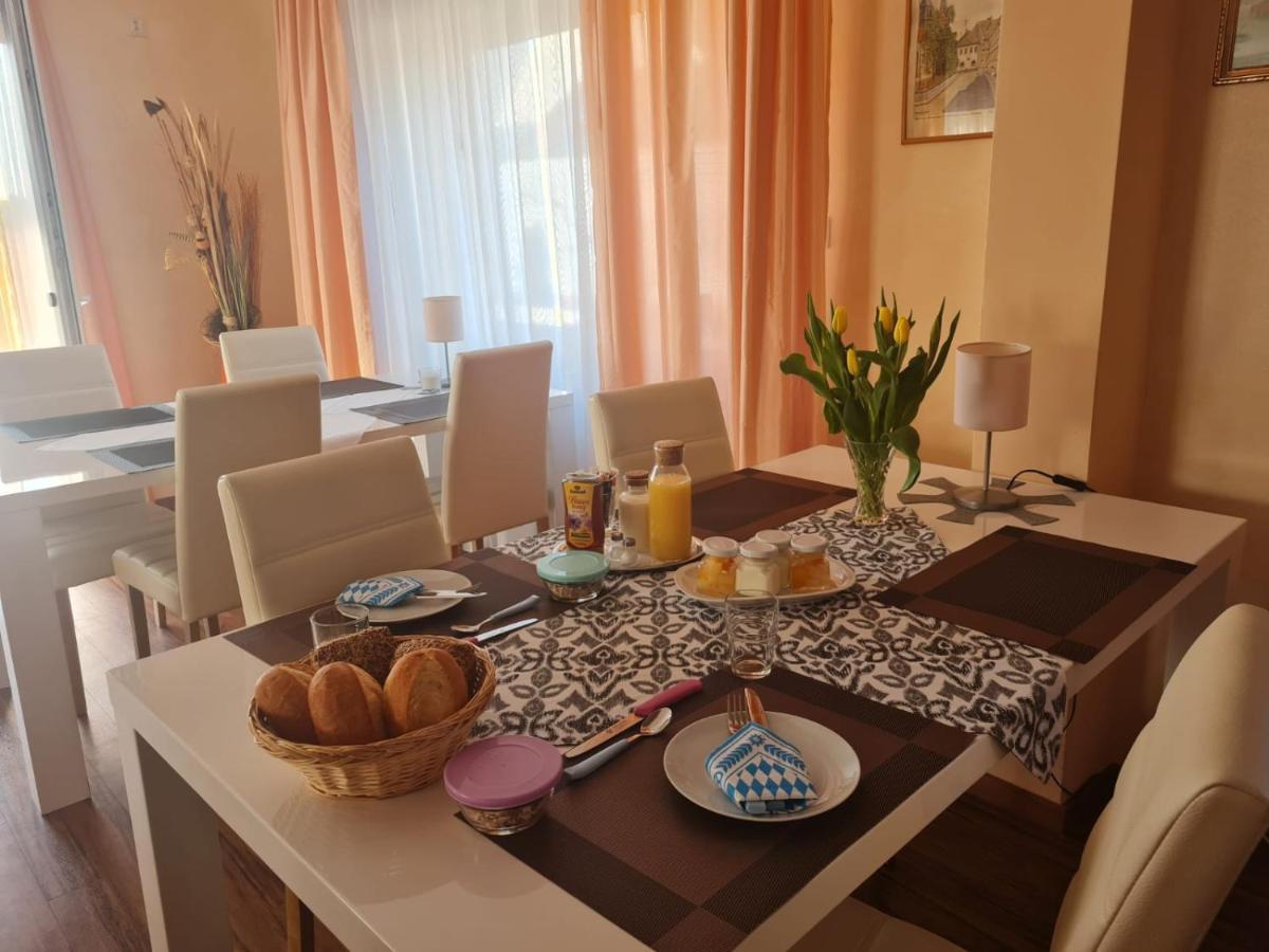 Gaestehaus Elisabeth Weisenheim am Sand Екстер'єр фото