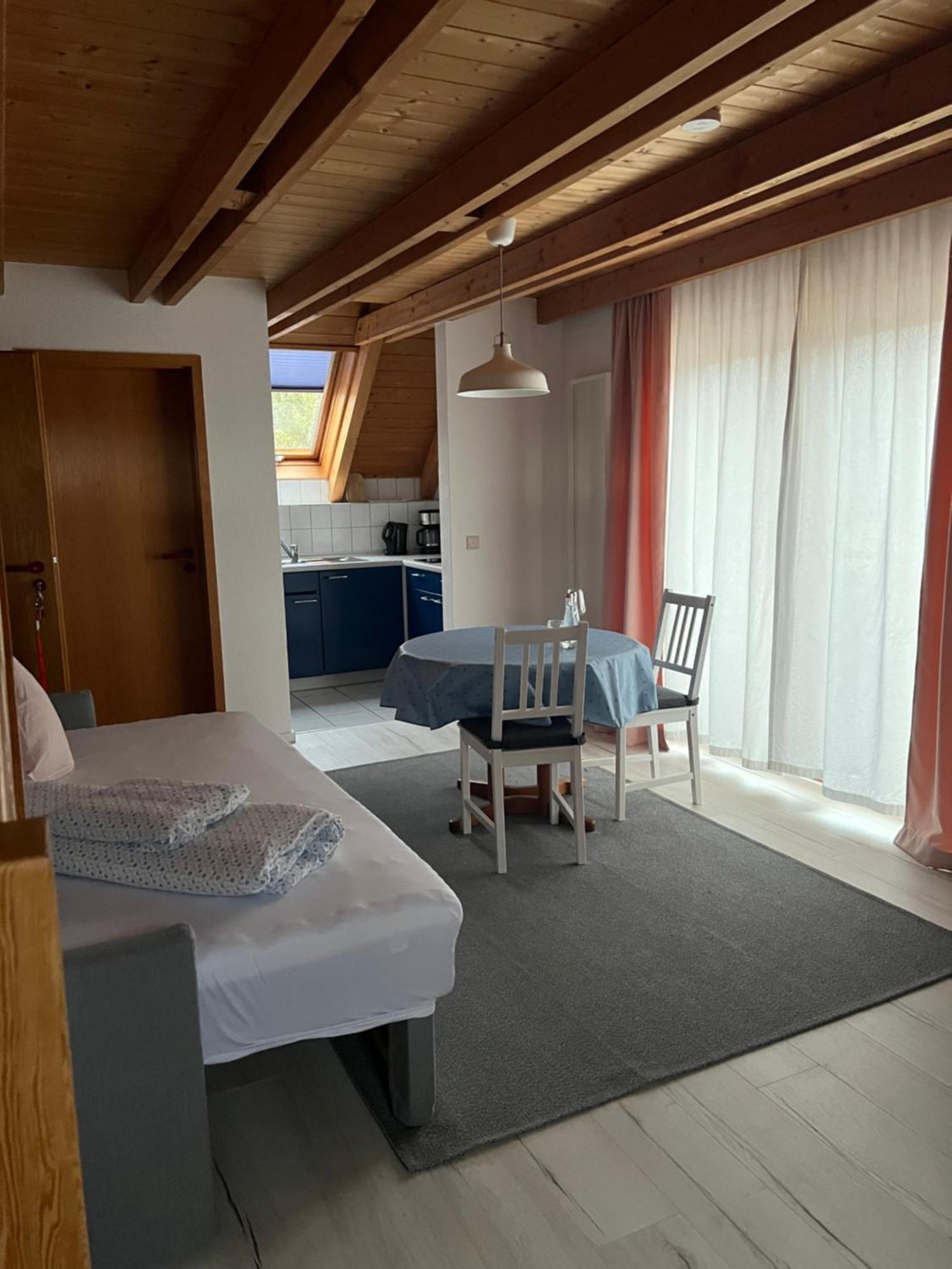 Gaestehaus Elisabeth Weisenheim am Sand Екстер'єр фото