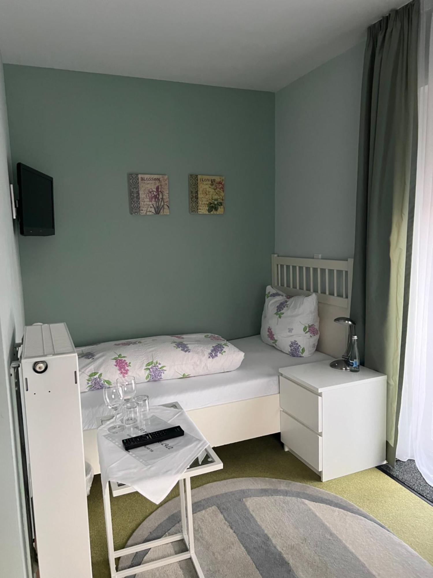 Gaestehaus Elisabeth Weisenheim am Sand Екстер'єр фото