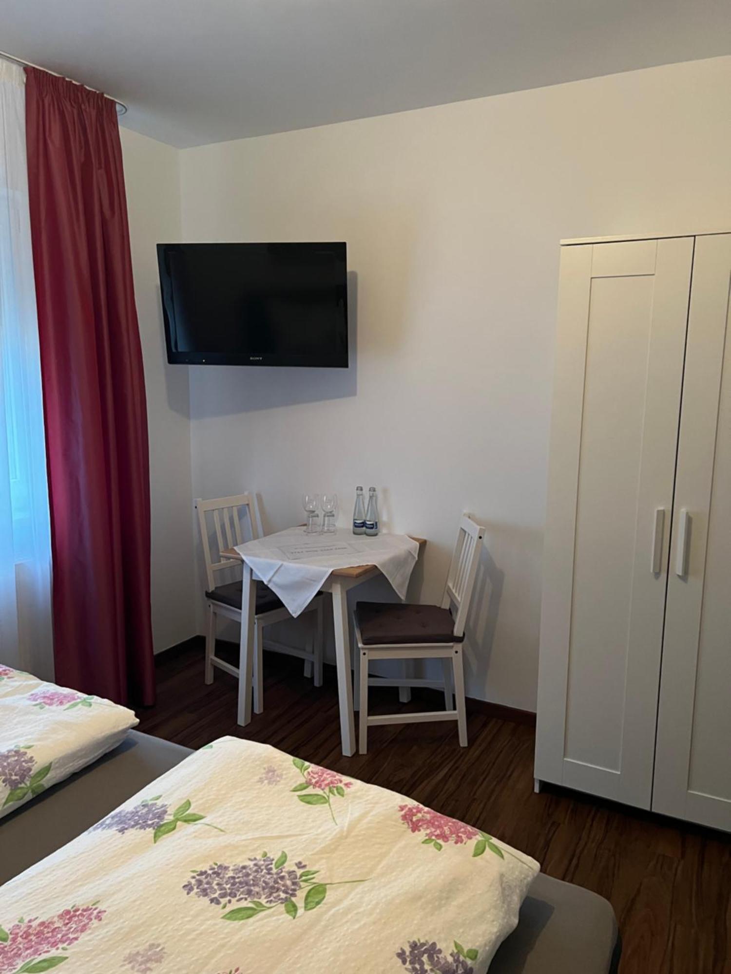 Gaestehaus Elisabeth Weisenheim am Sand Екстер'єр фото